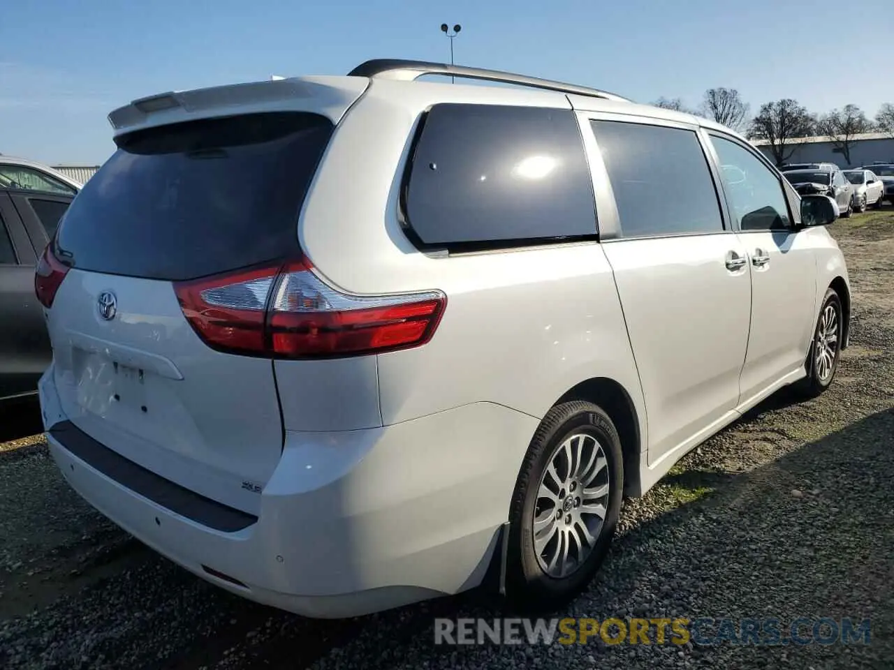 3 Фотография поврежденного автомобиля 5TDYZ3DCXKS018911 TOYOTA All Models 2019
