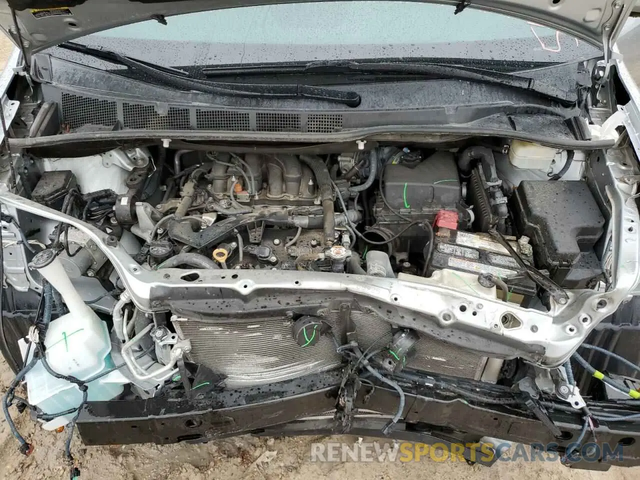 12 Photograph of a damaged car 5TDYZ3DCXKS967942 TOYOTA All Models 2019