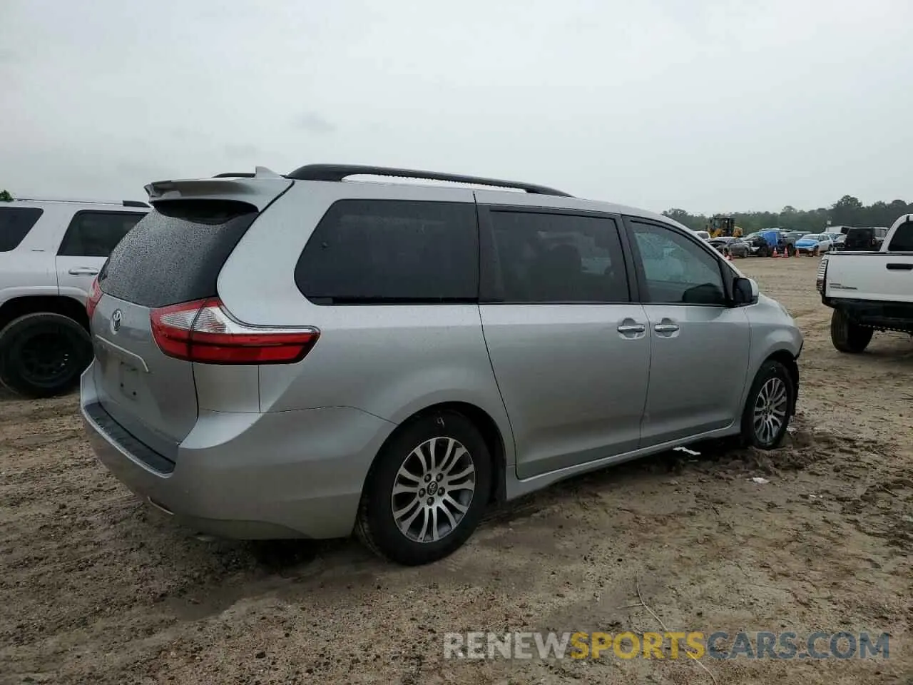 3 Photograph of a damaged car 5TDYZ3DCXKS967942 TOYOTA All Models 2019