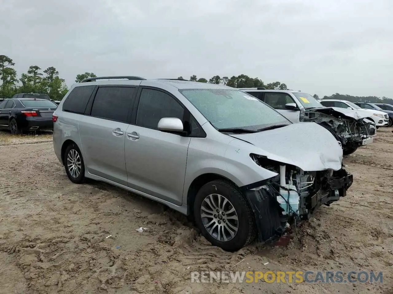 4 Photograph of a damaged car 5TDYZ3DCXKS967942 TOYOTA All Models 2019