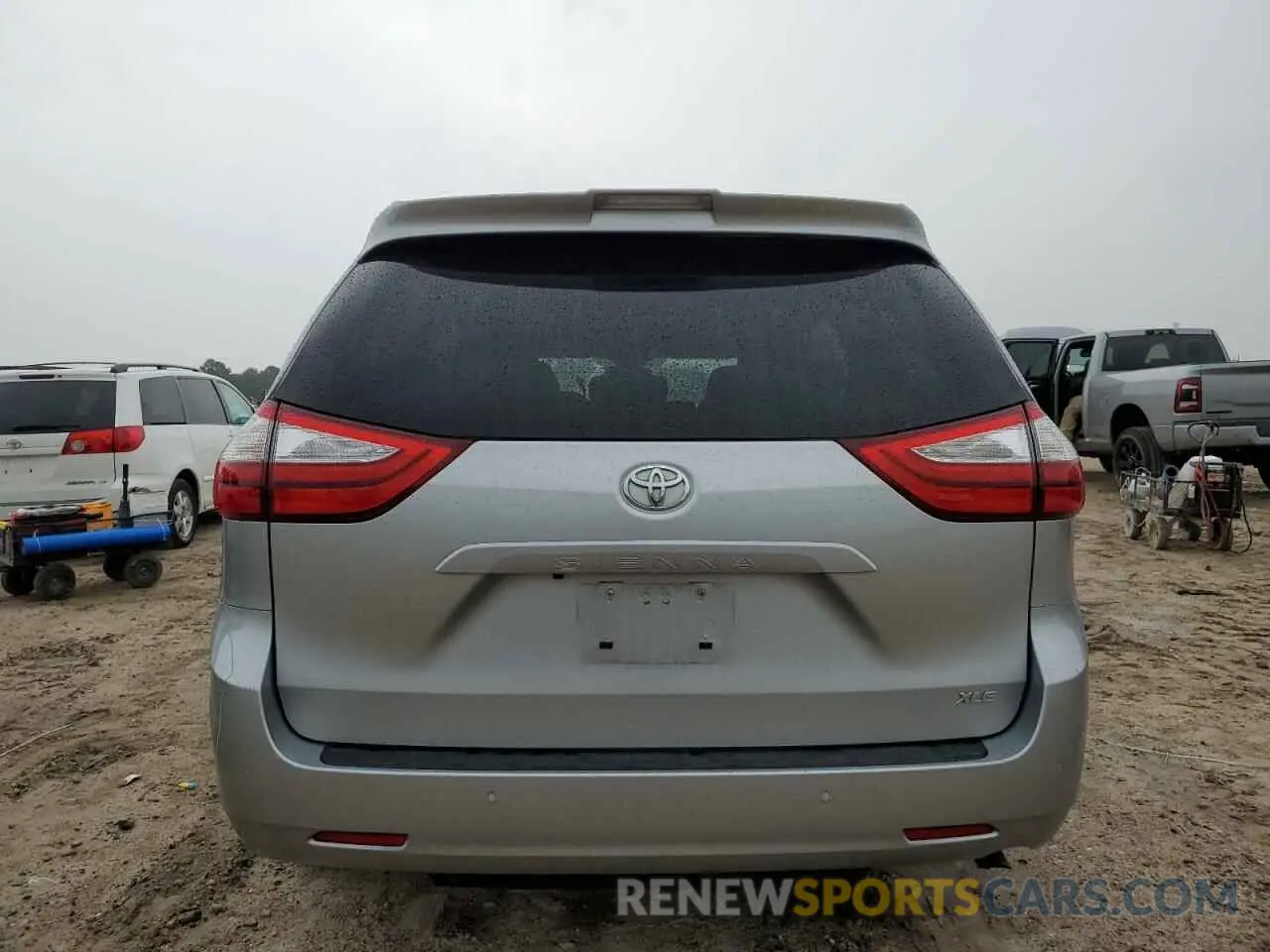 6 Photograph of a damaged car 5TDYZ3DCXKS967942 TOYOTA All Models 2019