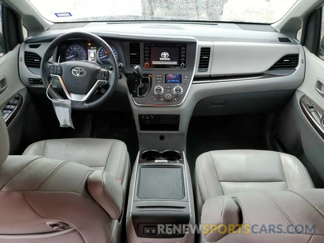 8 Photograph of a damaged car 5TDYZ3DCXKS967942 TOYOTA All Models 2019