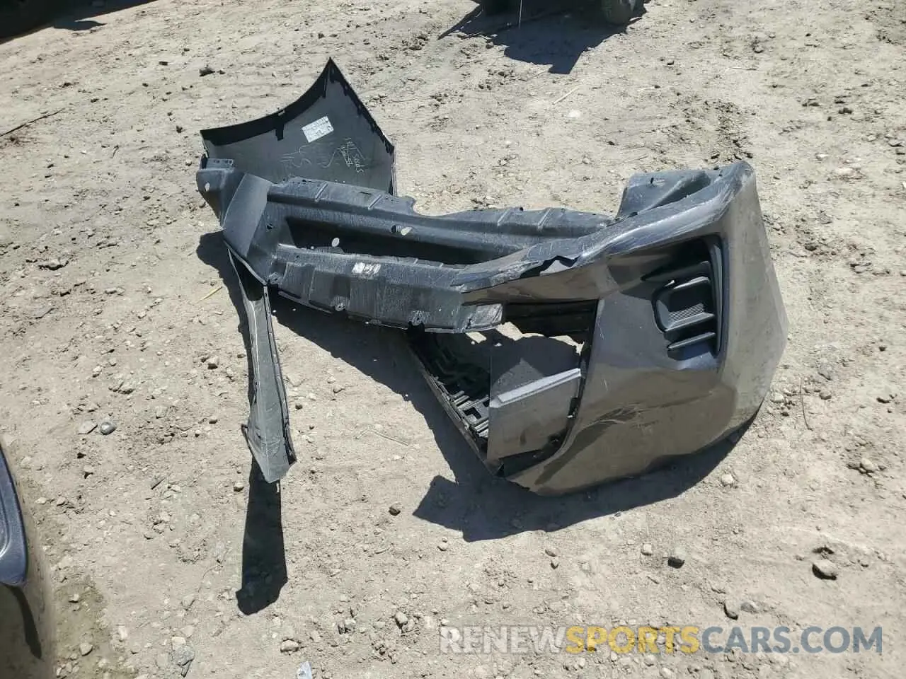 13 Photograph of a damaged car 5TDZZ3DC1KS991616 TOYOTA All Models 2019