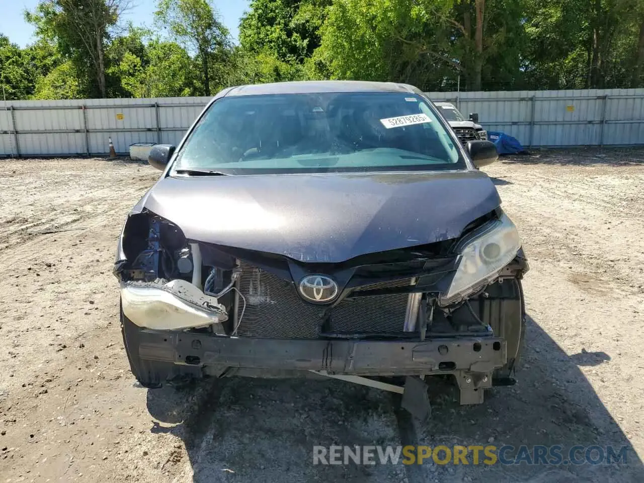 5 Photograph of a damaged car 5TDZZ3DC1KS991616 TOYOTA All Models 2019