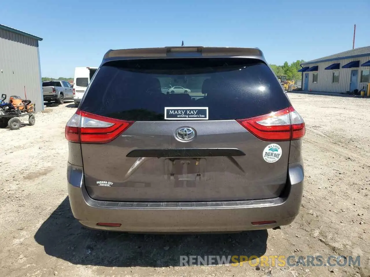 6 Photograph of a damaged car 5TDZZ3DC1KS991616 TOYOTA All Models 2019
