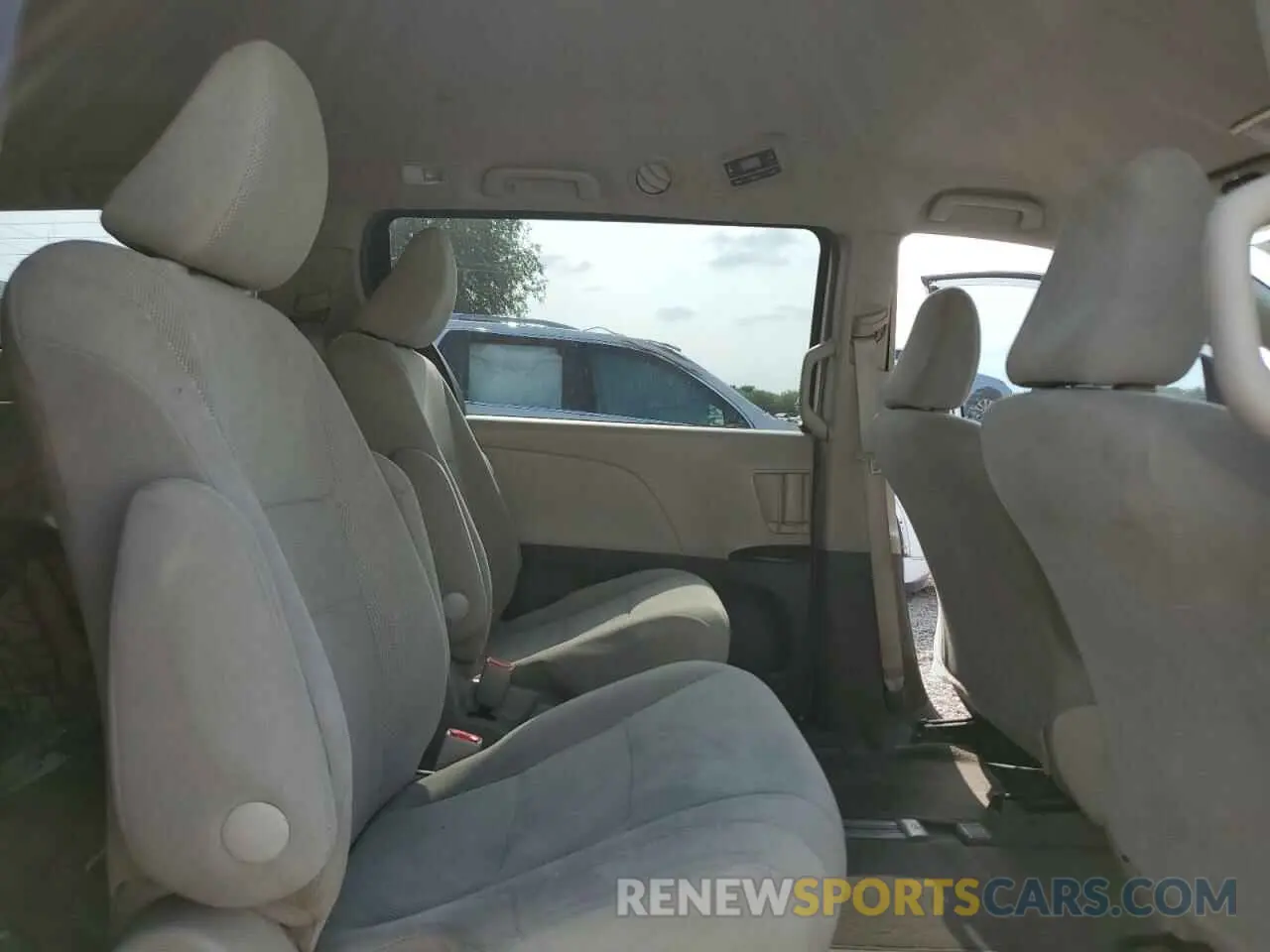 11 Фотография поврежденного автомобиля 5TDZZ3DC4KS008203 TOYOTA All Models 2019