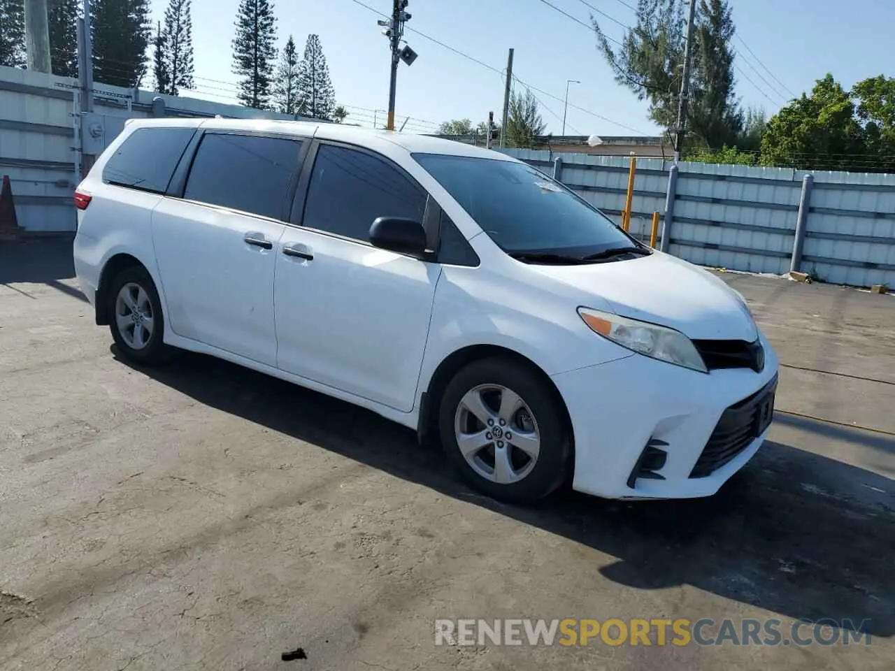4 Photograph of a damaged car 5TDZZ3DC5KS992168 TOYOTA All Models 2019
