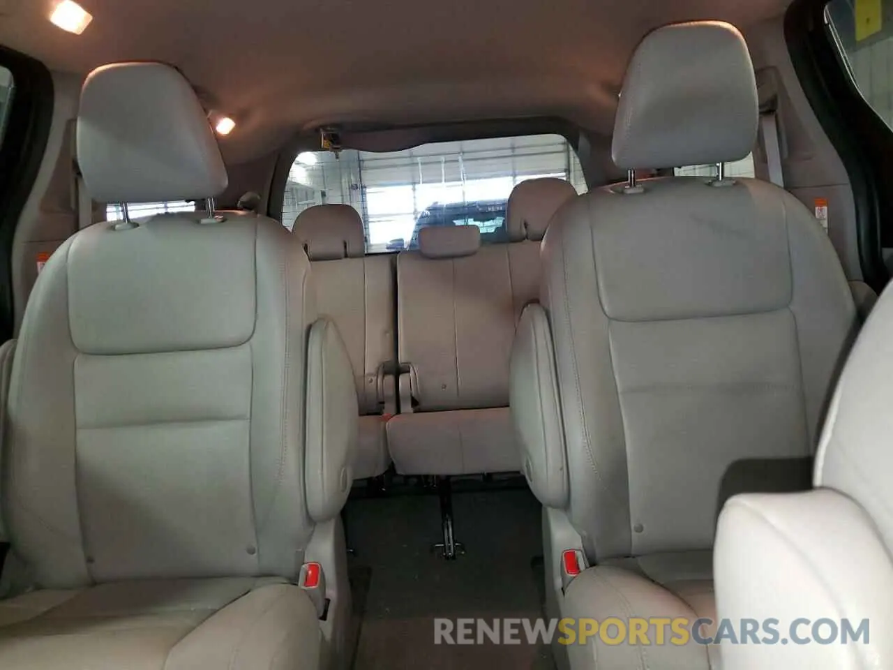 10 Фотография поврежденного автомобиля 5TDDZ3DC0LS239806 TOYOTA All Models 2020