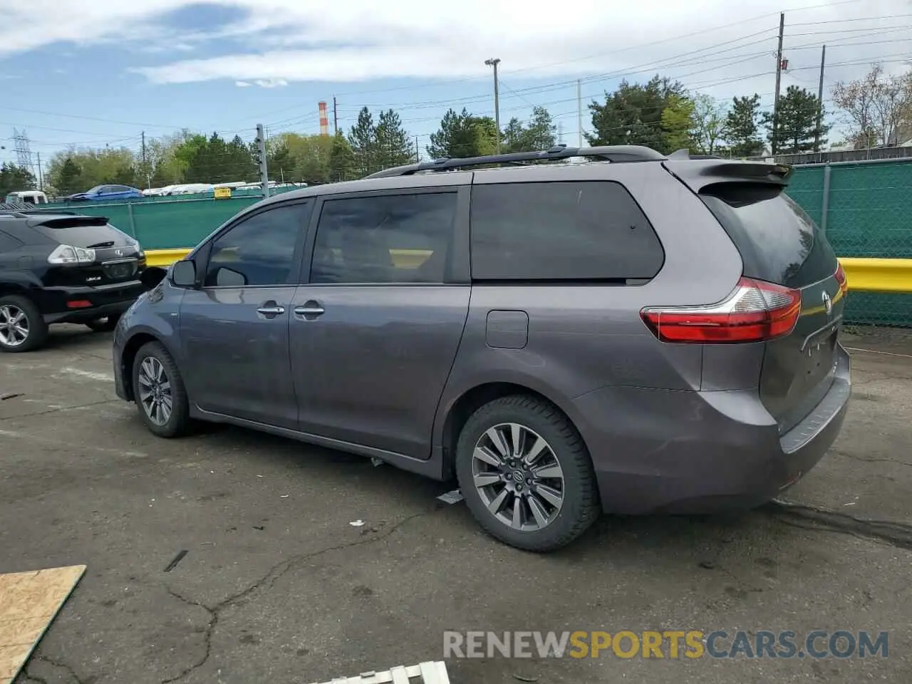 2 Photograph of a damaged car 5TDDZ3DC0LS242575 TOYOTA All Models 2020