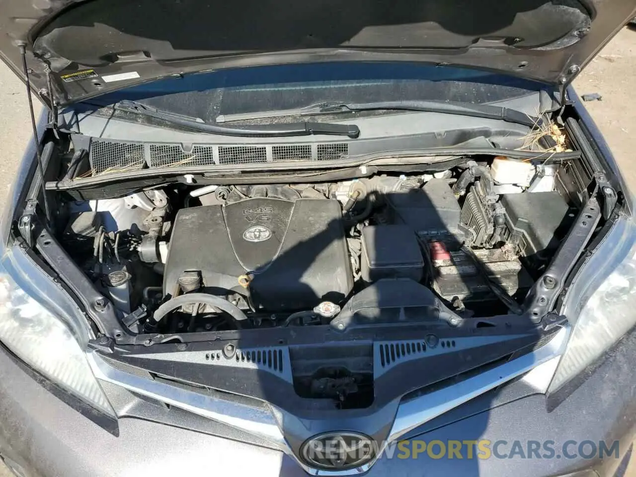 12 Photograph of a damaged car 5TDDZ3DC2LS242609 TOYOTA All Models 2020