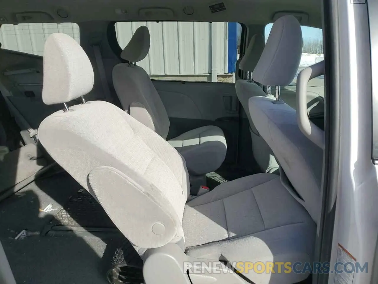 11 Фотография поврежденного автомобиля 5TDJZ3DC1LS247710 TOYOTA All Models 2020