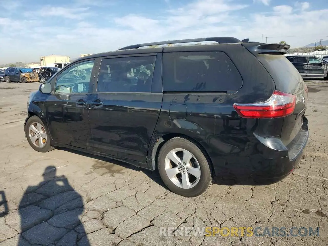 2 Photograph of a damaged car 5TDKZ3DC1LS024068 TOYOTA All Models 2020