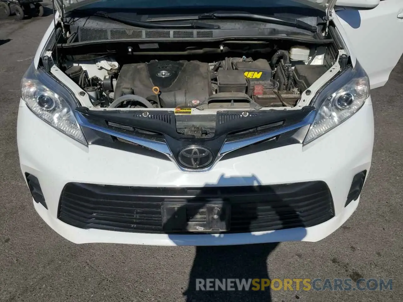 12 Photograph of a damaged car 5TDKZ3DC2LS021695 TOYOTA All Models 2020