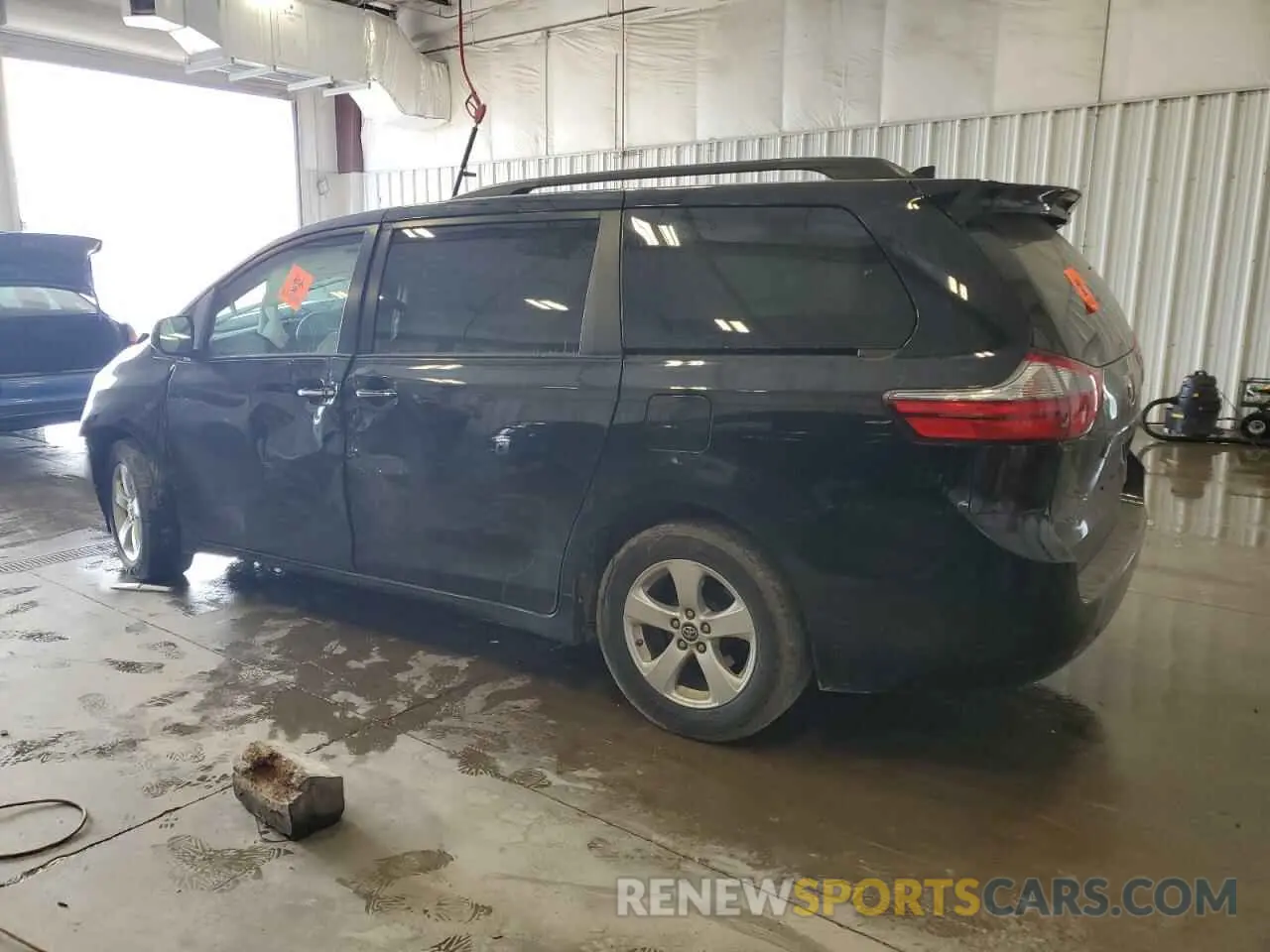 2 Фотография поврежденного автомобиля 5TDKZ3DC6LS025006 TOYOTA All Models 2020