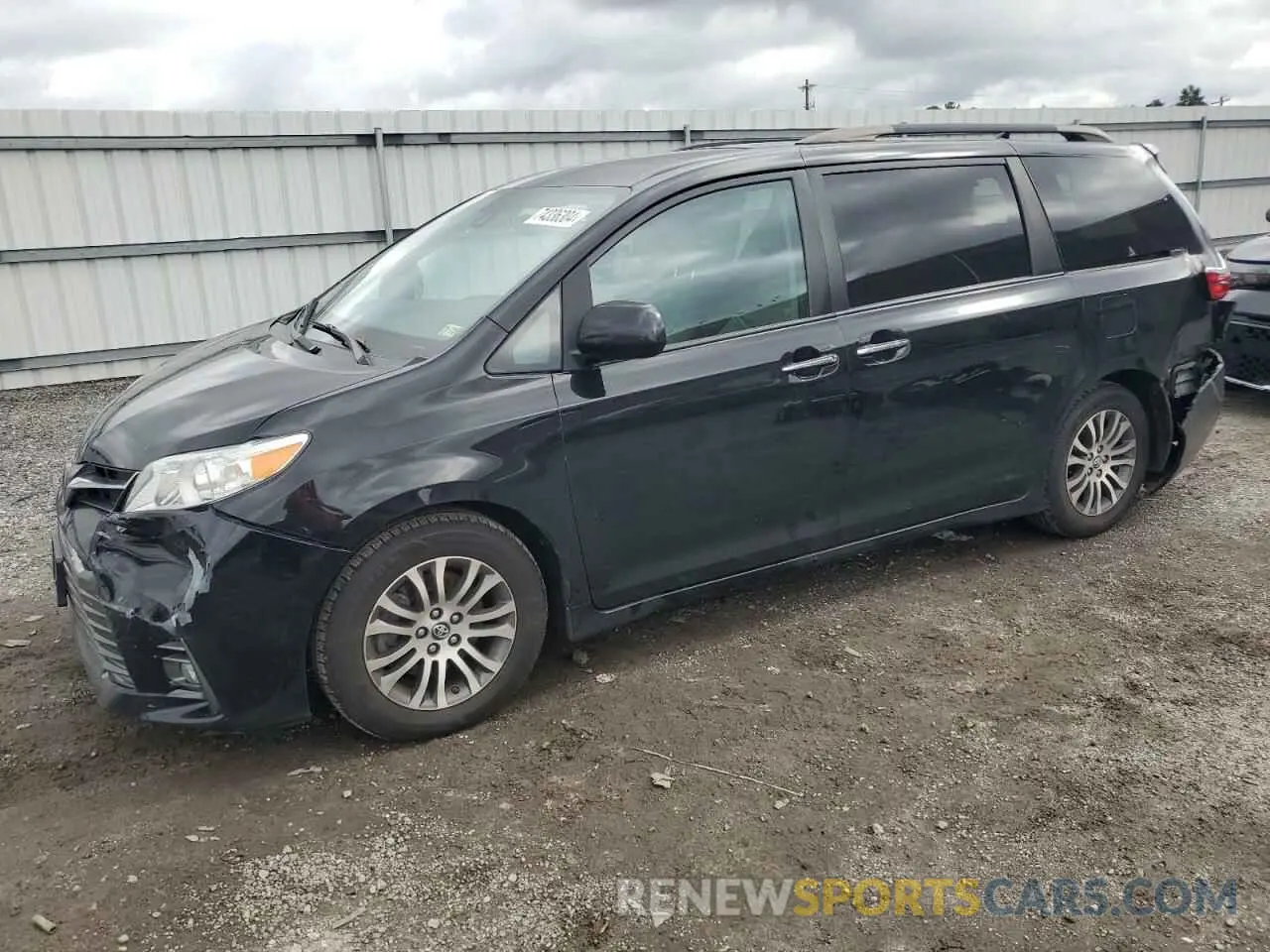 1 Photograph of a damaged car 5TDYZ3DC0LS036822 TOYOTA All Models 2020