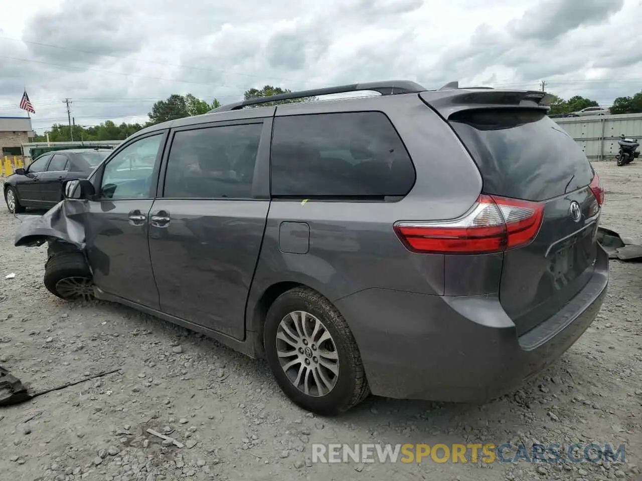 2 Photograph of a damaged car 5TDYZ3DC0LS044614 TOYOTA All Models 2020