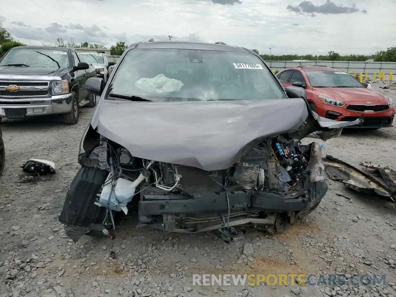 5 Photograph of a damaged car 5TDYZ3DC0LS044614 TOYOTA All Models 2020