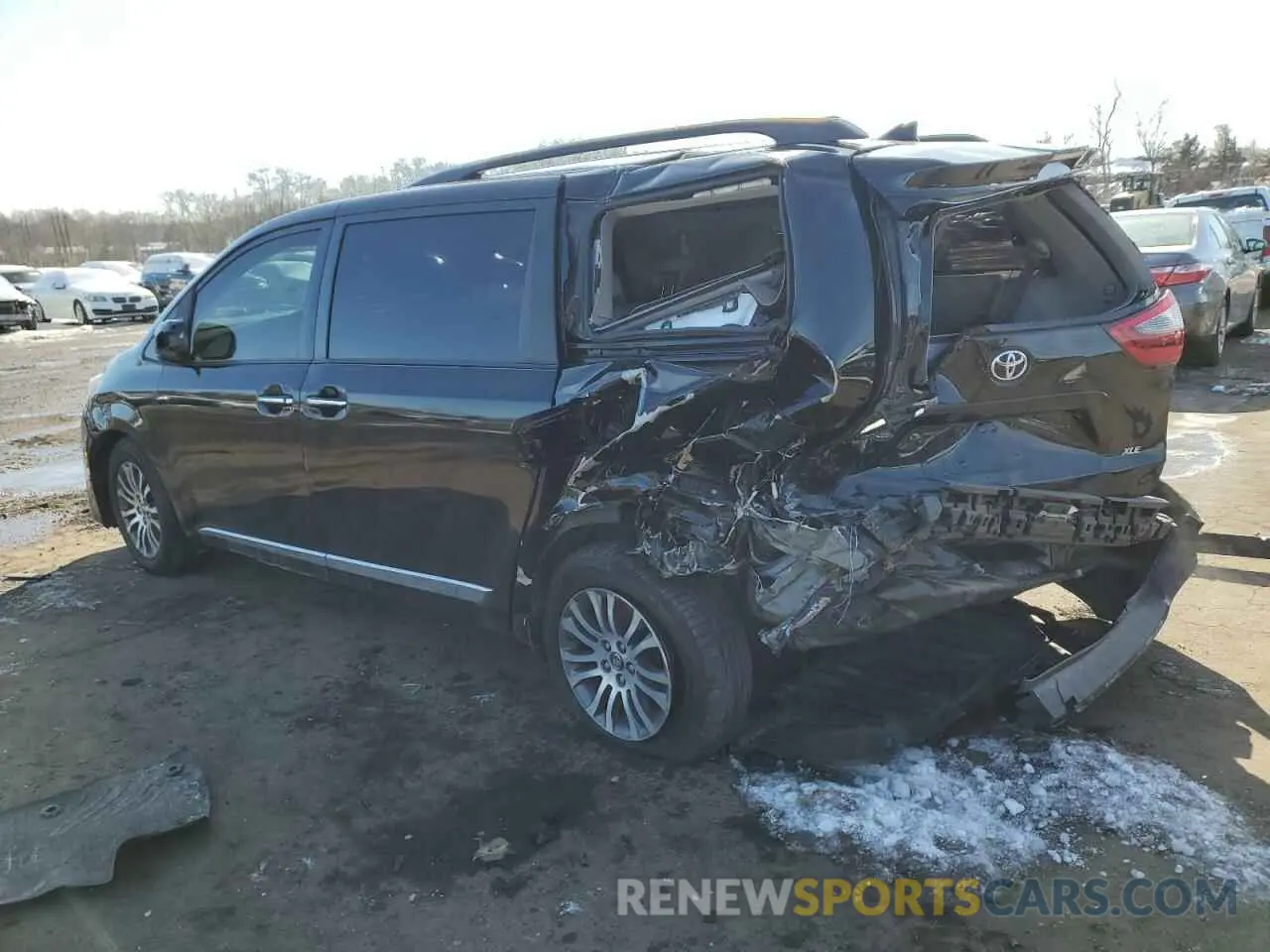 2 Photograph of a damaged car 5TDYZ3DC1LS053676 TOYOTA All Models 2020