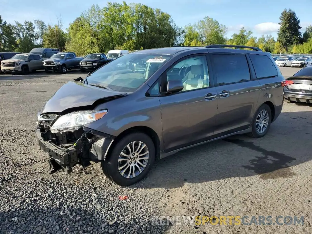 1 Photograph of a damaged car 5TDYZ3DC1LS057369 TOYOTA All Models 2020