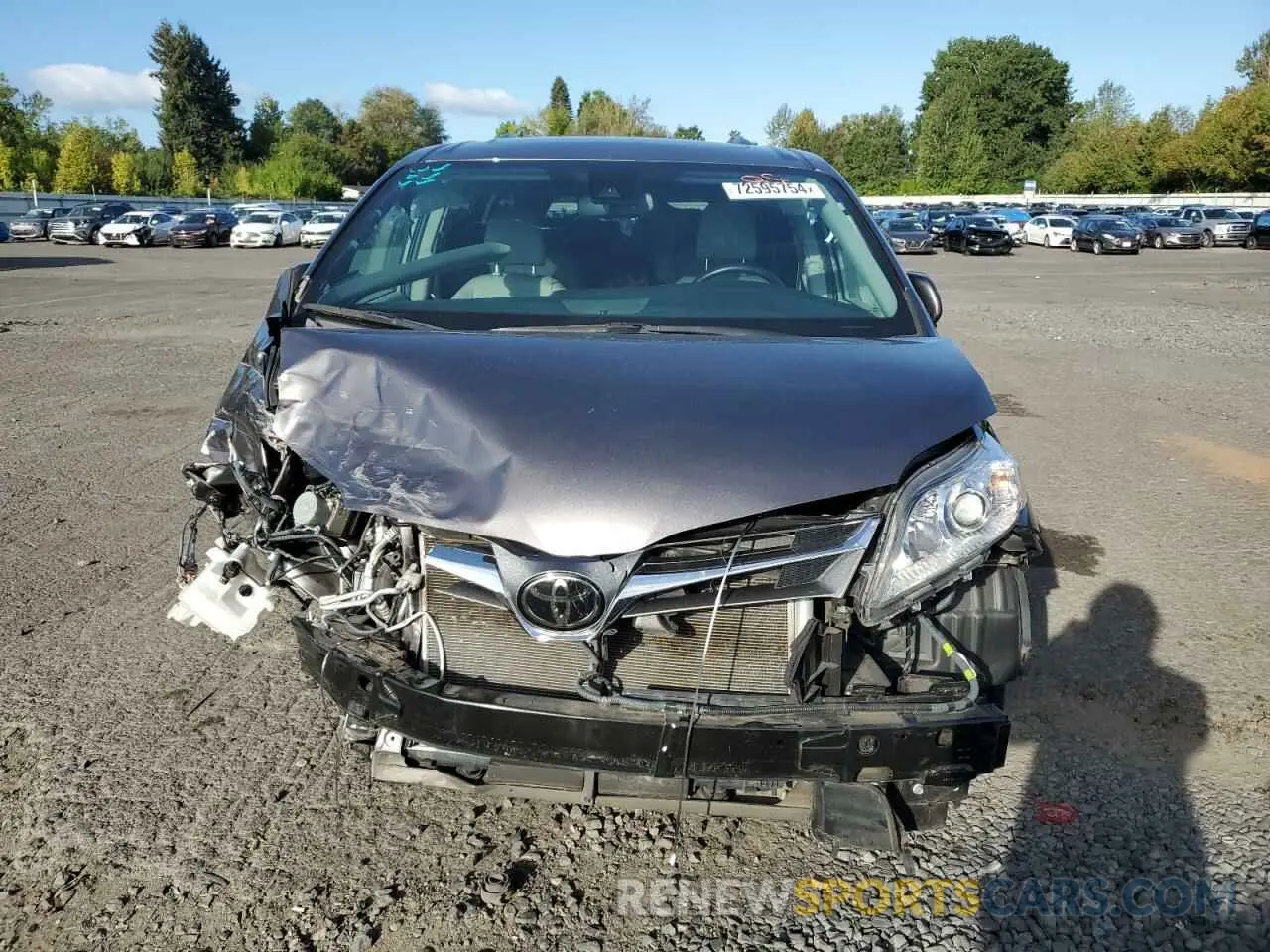 5 Photograph of a damaged car 5TDYZ3DC1LS057369 TOYOTA All Models 2020