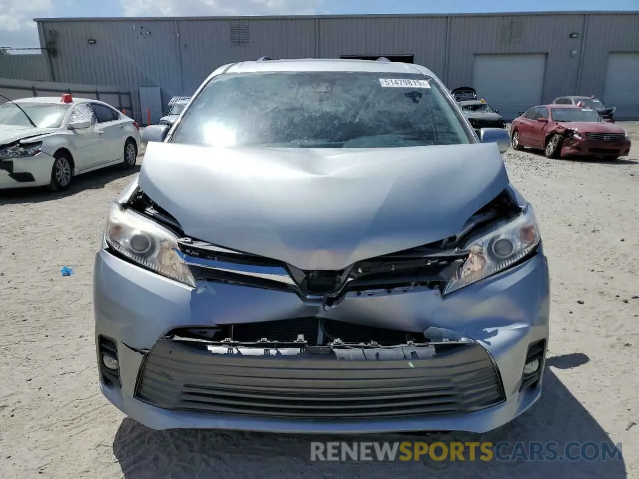 5 Photograph of a damaged car 5TDYZ3DC1LS074169 TOYOTA All Models 2020