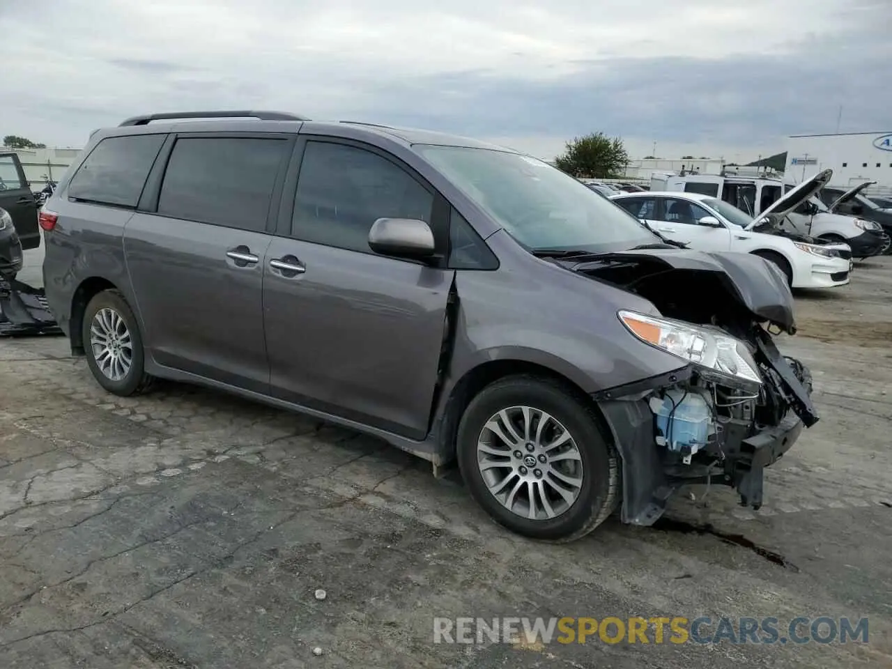 4 Photograph of a damaged car 5TDYZ3DC2LS022209 TOYOTA All Models 2020