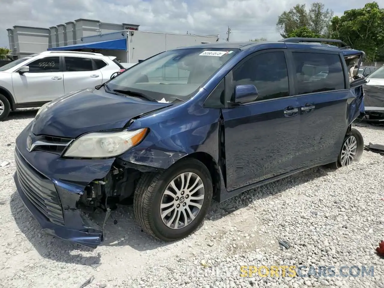 1 Photograph of a damaged car 5TDYZ3DC2LS026700 TOYOTA All Models 2020