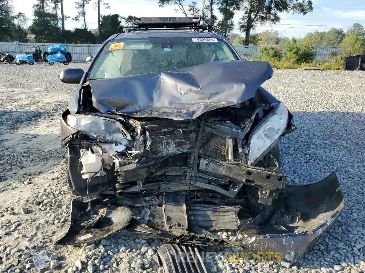 5 Photograph of a damaged car 5TDYZ3DC9LS035121 TOYOTA All Models 2020