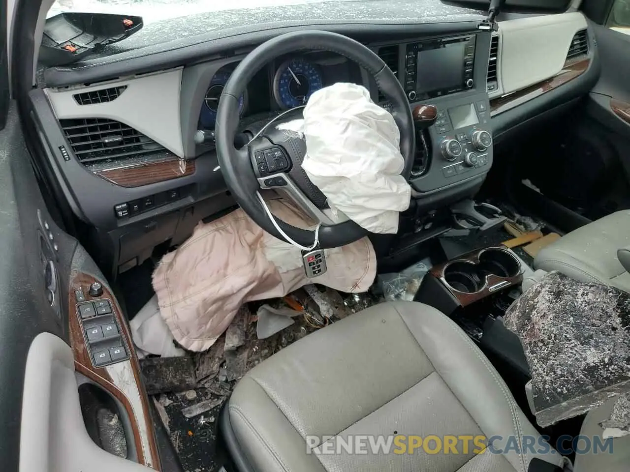 8 Photograph of a damaged car 5TDYZ3DC9LS039153 TOYOTA All Models 2020
