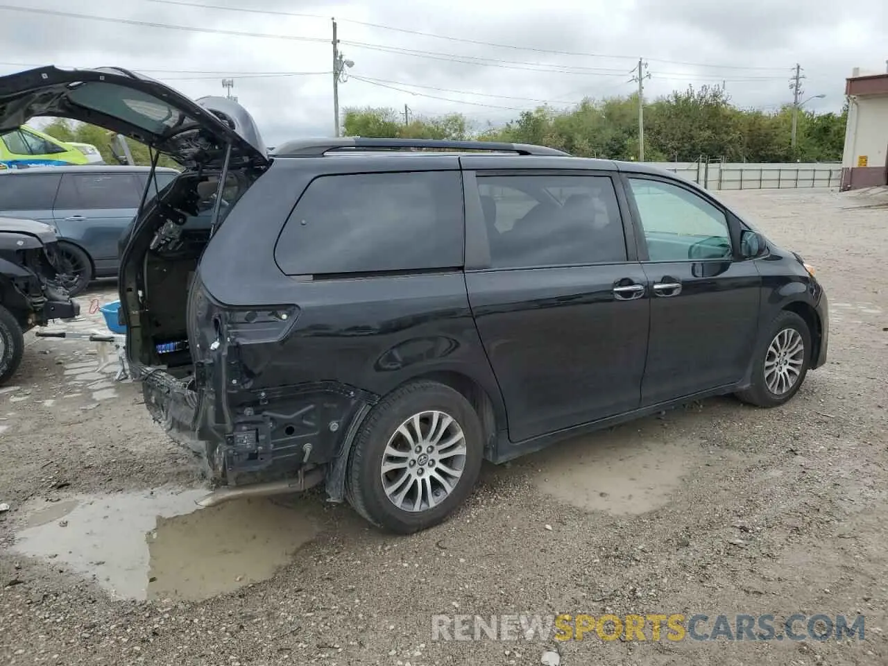 3 Photograph of a damaged car 5TDYZ3DCXLS038450 TOYOTA All Models 2020