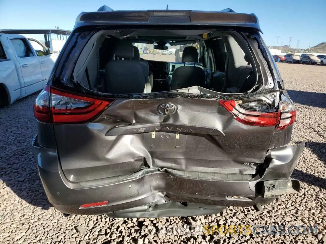 6 Photograph of a damaged car 5TDYZ3DCXLS085624 TOYOTA All Models 2020