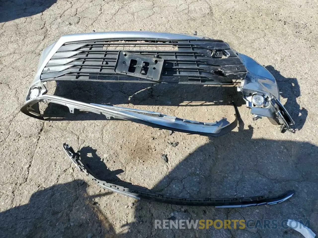 13 Photograph of a damaged car 5TDJRKEC8MS058563 TOYOTA All Models 2021