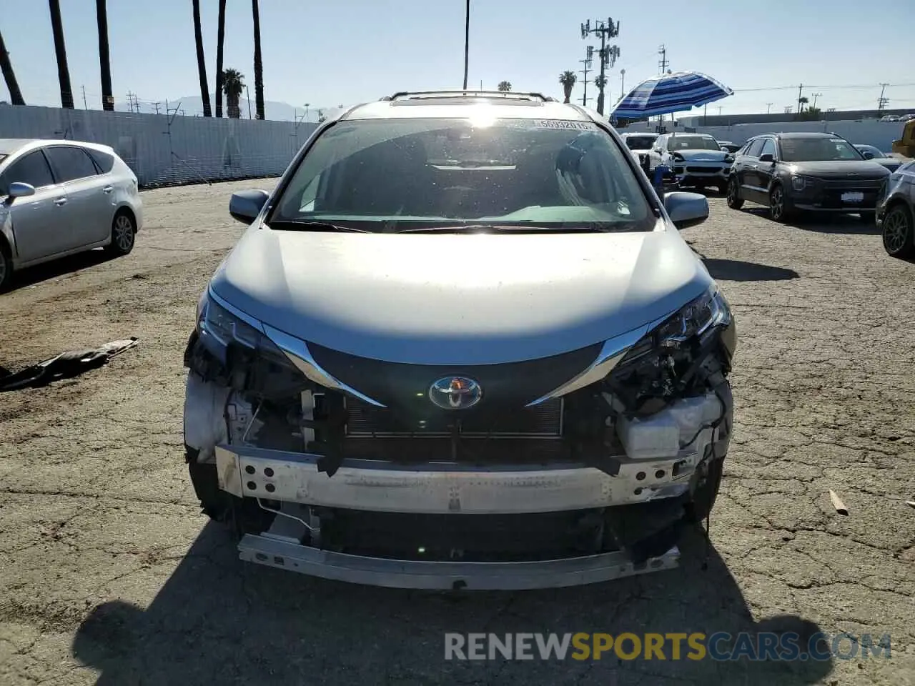 5 Photograph of a damaged car 5TDJRKEC8MS058563 TOYOTA All Models 2021
