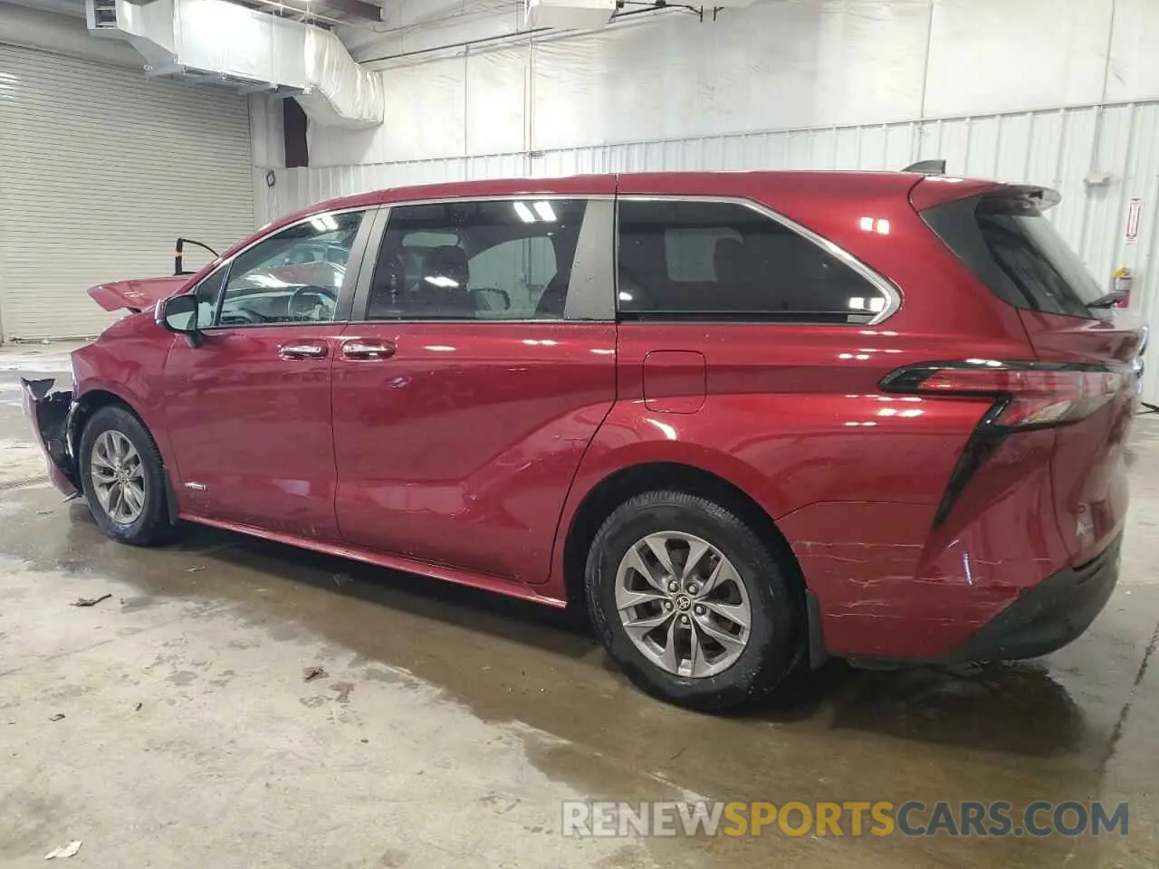 2 Photograph of a damaged car 5TDYRKECXMS020329 TOYOTA All Models 2021