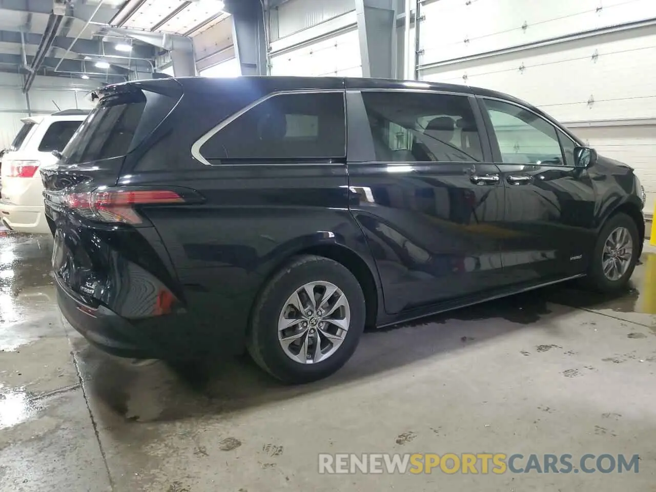 3 Фотография поврежденного автомобиля 5TDYRKECXMS024686 TOYOTA All Models 2021