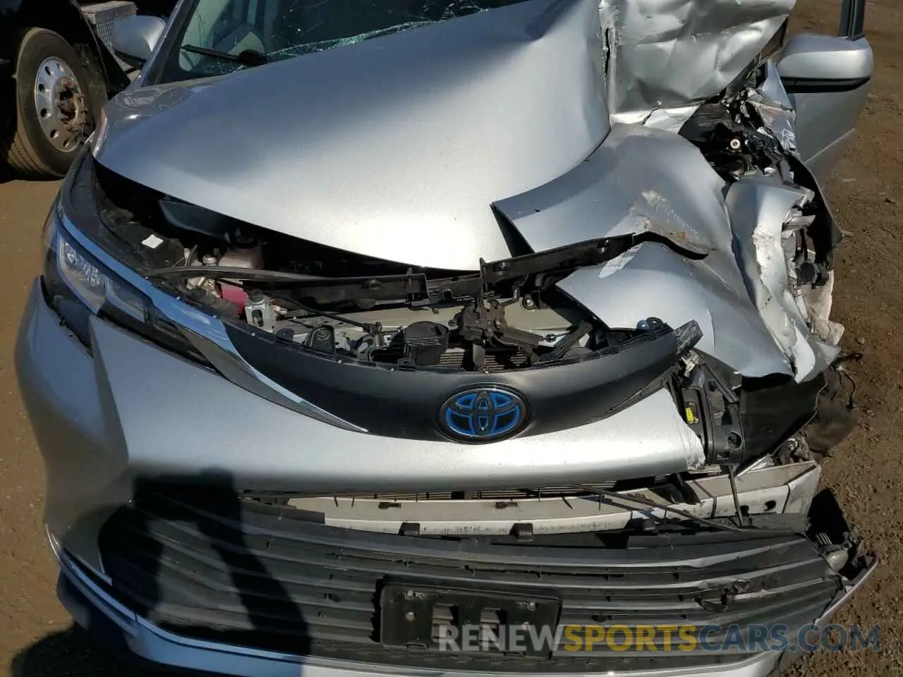11 Photograph of a damaged car 5TDYRKECXMS029046 TOYOTA All Models 2021