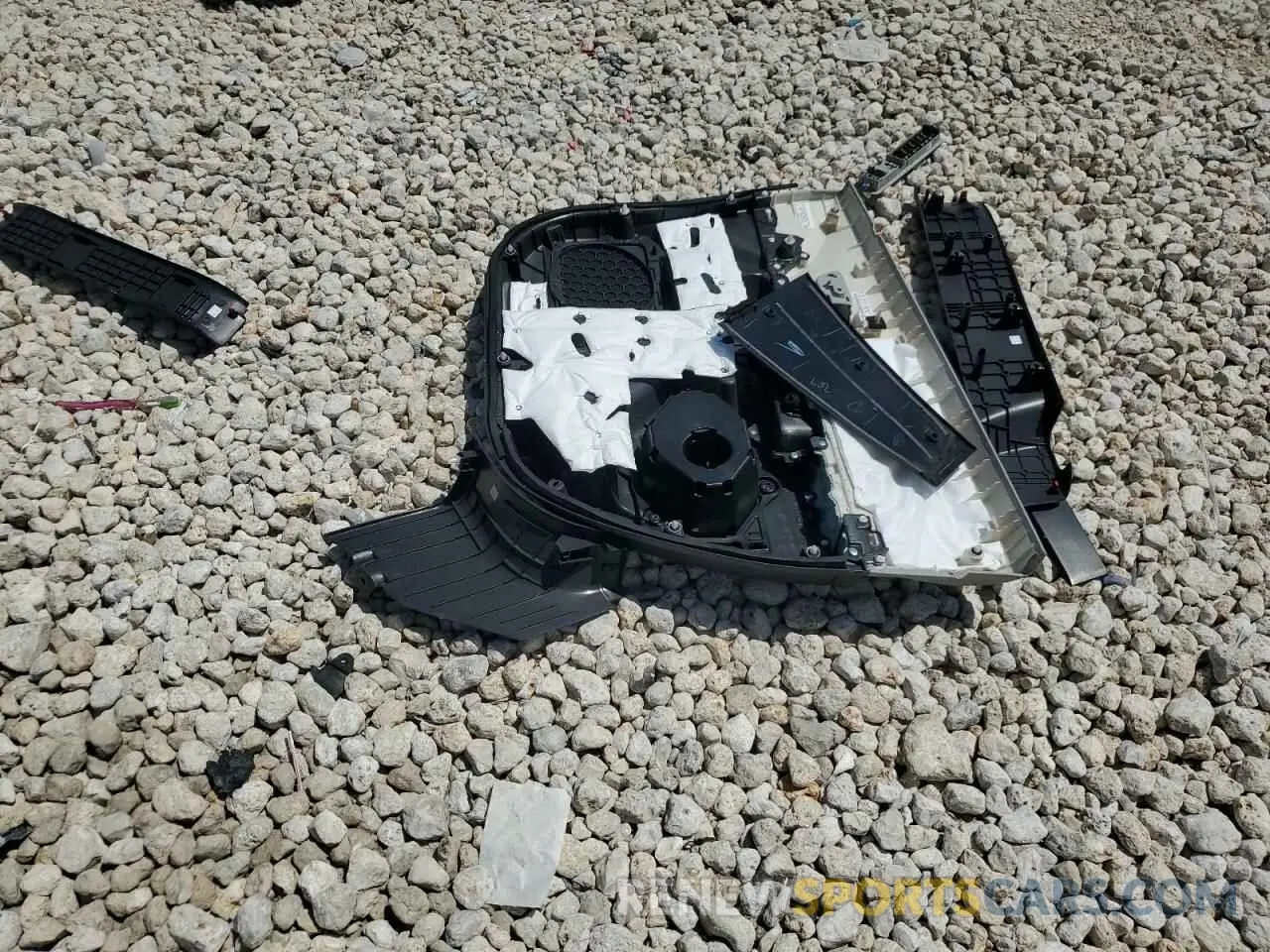 13 Photograph of a damaged car 5TDJRKEC0NS087413 TOYOTA All Models 2022
