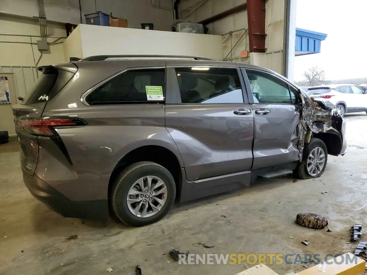 3 Photograph of a damaged car 5TDJRKEC6NS128546 TOYOTA All Models 2022