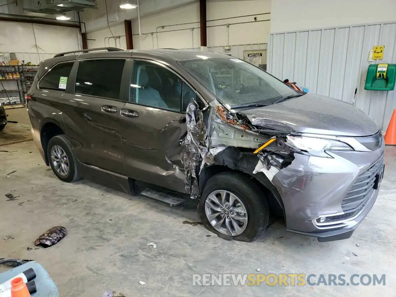 4 Photograph of a damaged car 5TDJRKEC6NS128546 TOYOTA All Models 2022