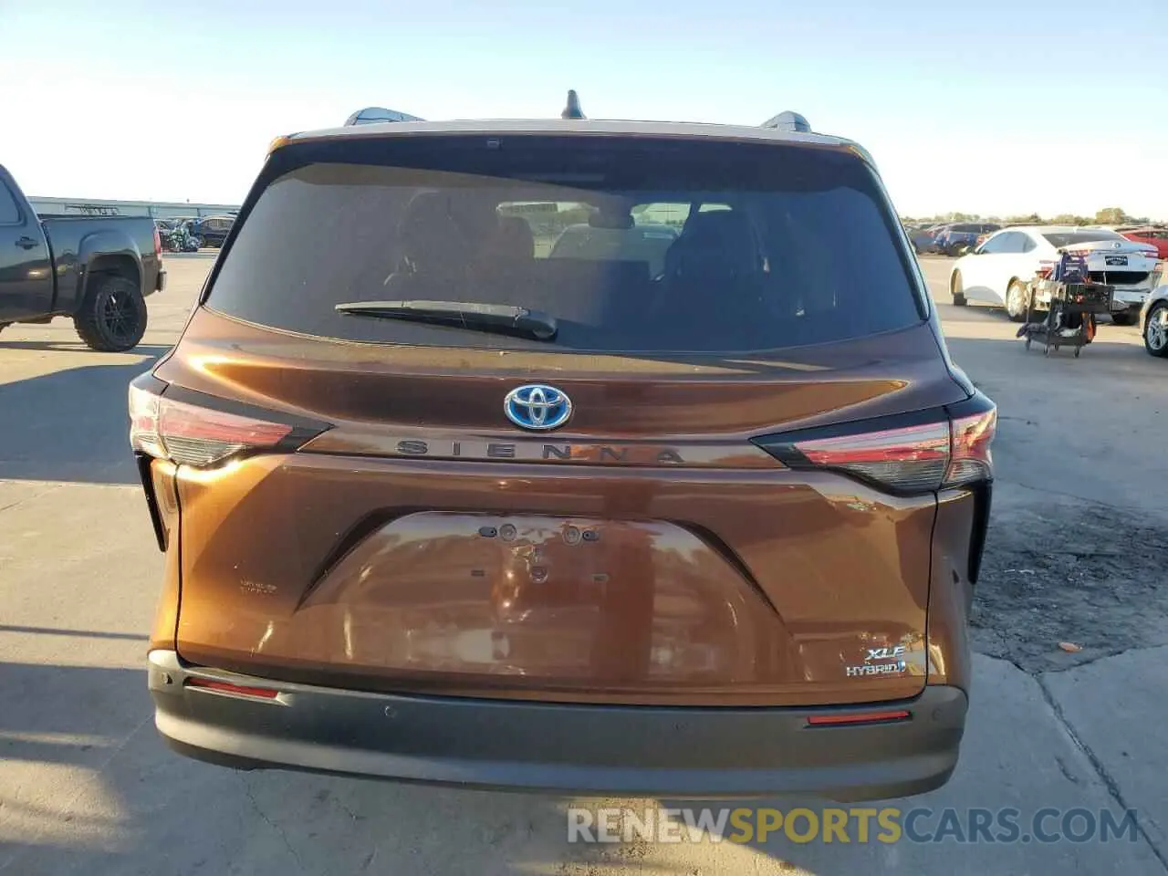 6 Photograph of a damaged car 5TDYRKEC6NS094932 TOYOTA All Models 2022