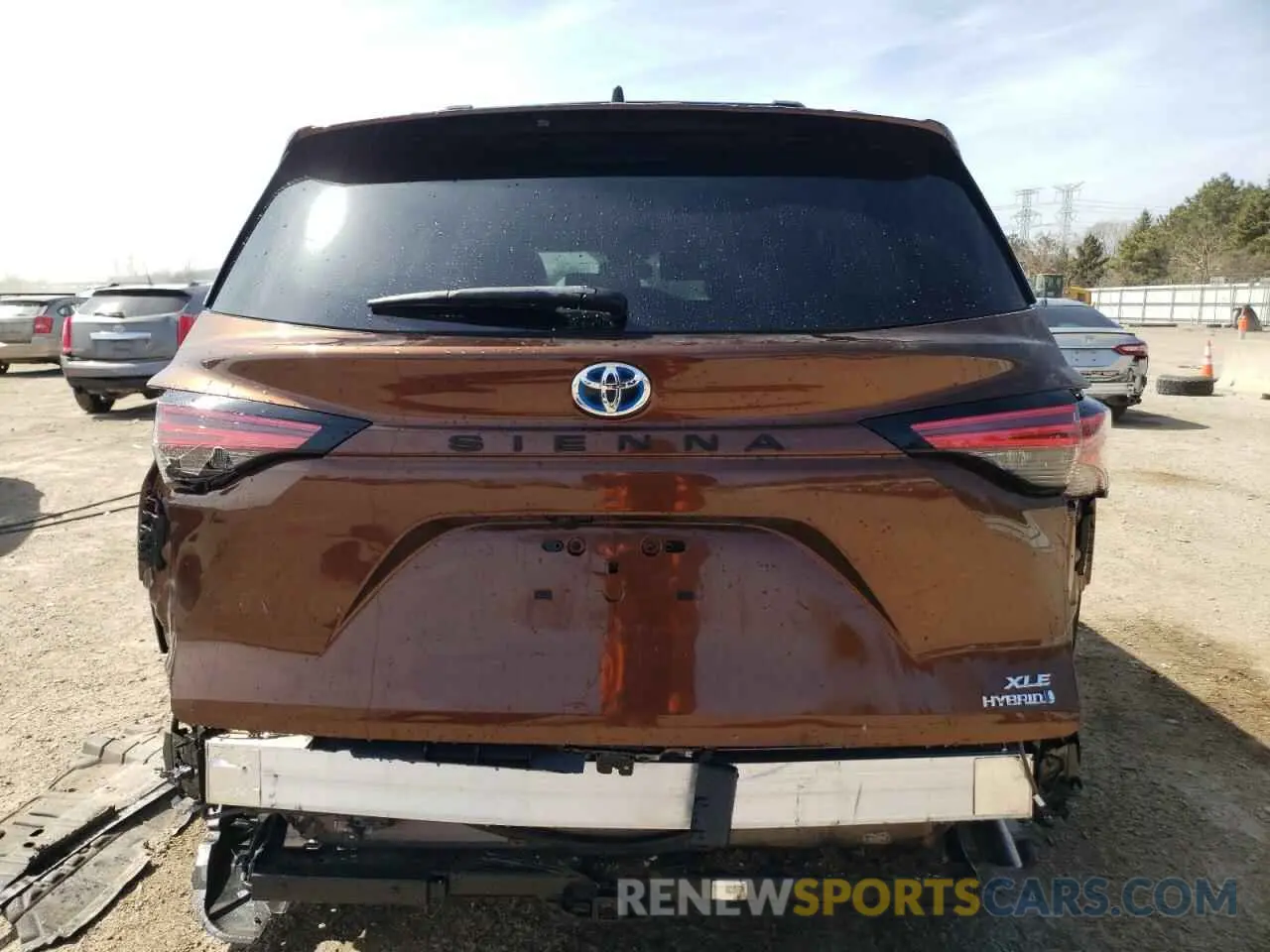 6 Photograph of a damaged car 5TDYRKEC8NS111603 TOYOTA All Models 2022
