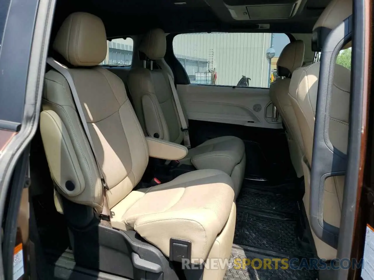 11 Фотография поврежденного автомобиля 5TDGSKFCXRS148320 TOYOTA All Models 2024