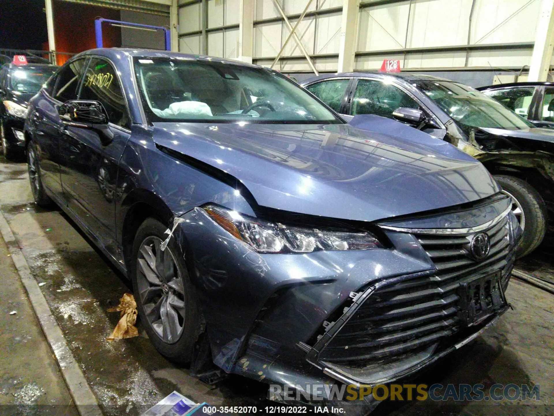 1 Фотография поврежденного автомобиля 001BZ1FB1KU029561 TOYOTA AVALON 2019