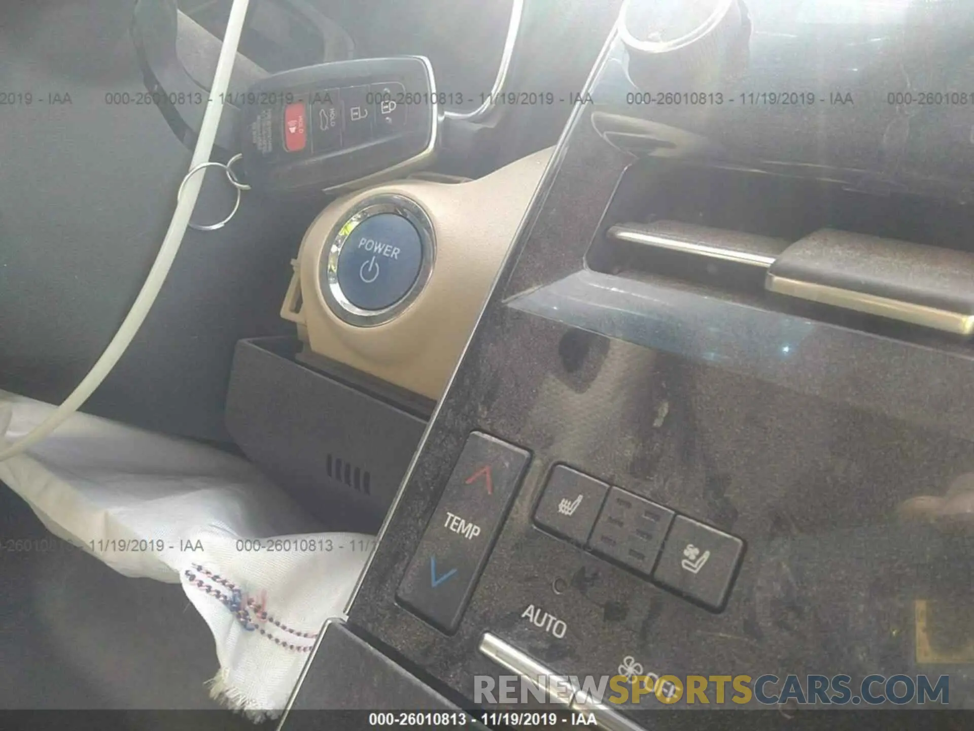 11 Photograph of a damaged car 4T1B21FB0KU007670 TOYOTA AVALON 2019