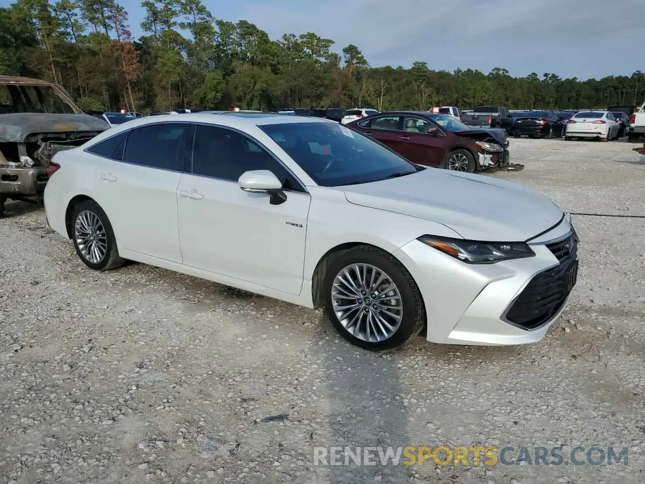 4 Фотография поврежденного автомобиля 4T1B21FB1KU010609 TOYOTA AVALON 2019