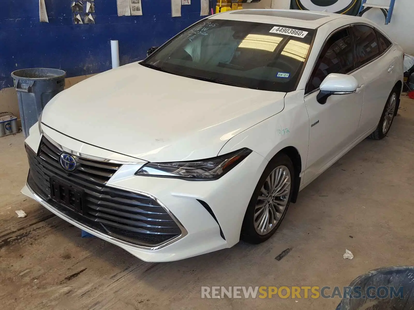 2 Photograph of a damaged car 4T1B21FB2KU007962 TOYOTA AVALON 2019