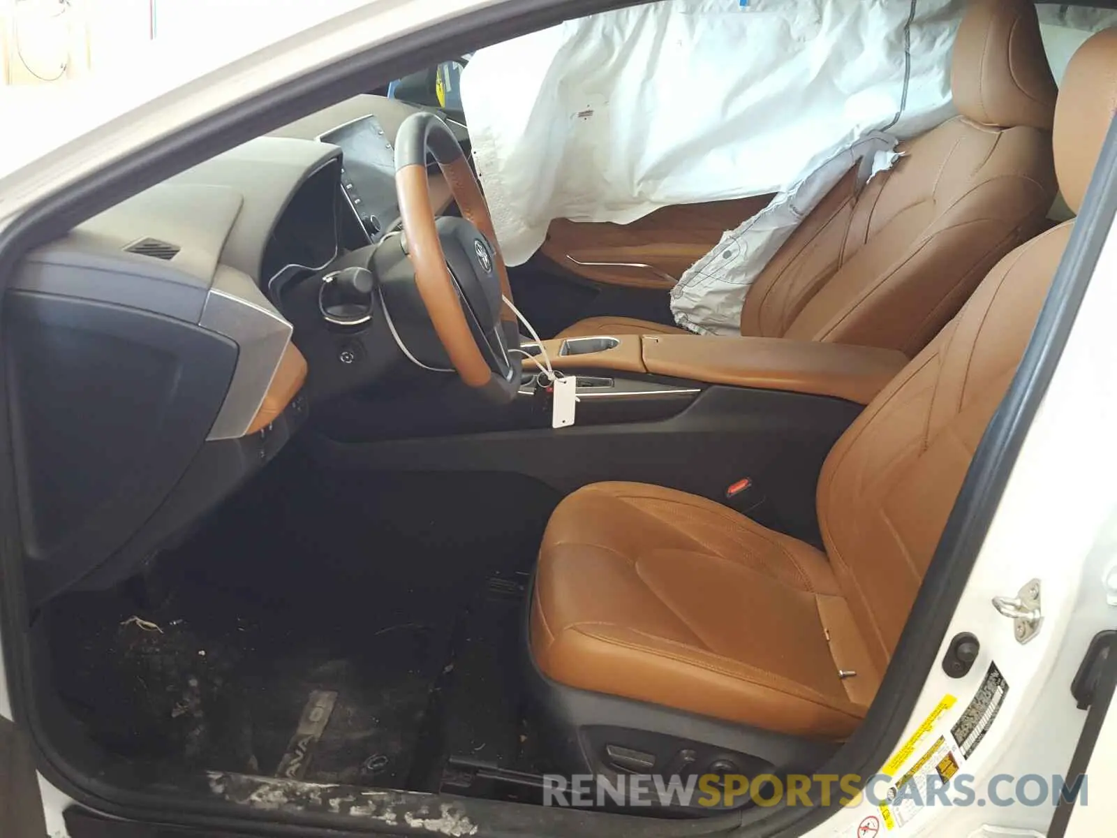 5 Photograph of a damaged car 4T1B21FB2KU007962 TOYOTA AVALON 2019