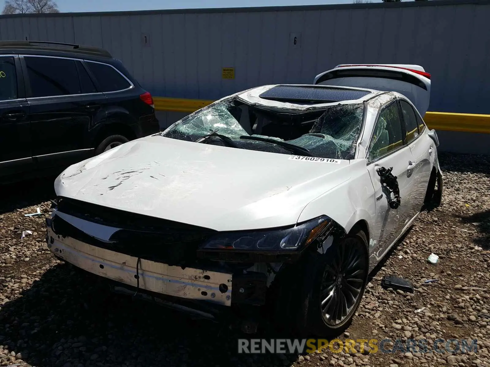 2 Photograph of a damaged car 4T1B21FB2KU009002 TOYOTA AVALON 2019