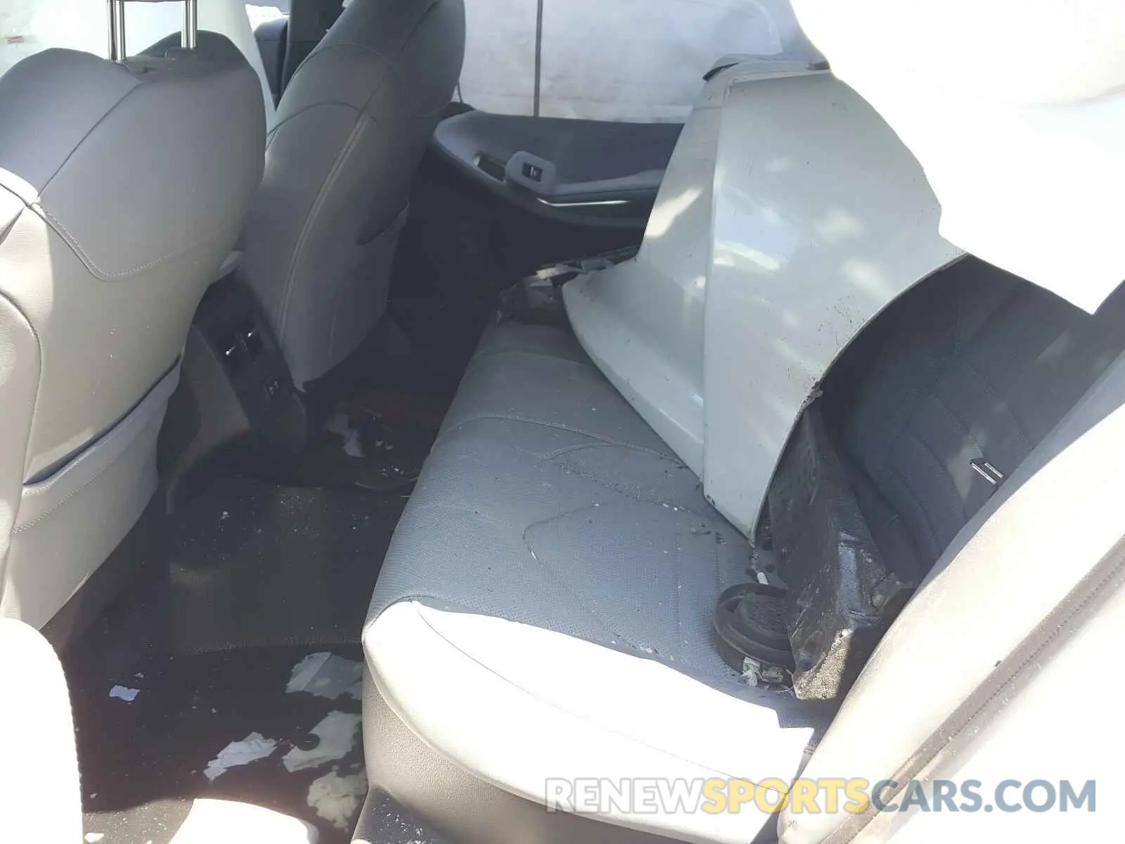 6 Photograph of a damaged car 4T1B21FB2KU009002 TOYOTA AVALON 2019