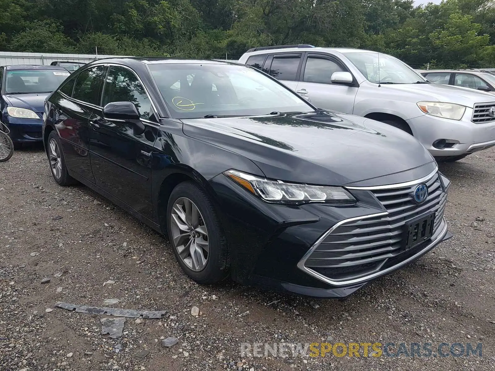 1 Photograph of a damaged car 4T1B21FB4KU004819 TOYOTA AVALON 2019